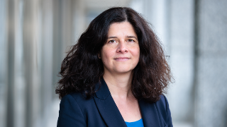 Mitra Motakef-Tratar