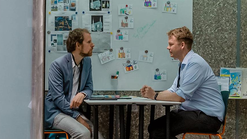 DPS, News, Event: eGovernment-Sprechstunde auf dem Creative Bureaucracy Festival eGovernment-Sprechstunde mit Dr. Jens Klessmann (Fraunhofer FOKUS) auf dem Creative Bureaucracy Festival
