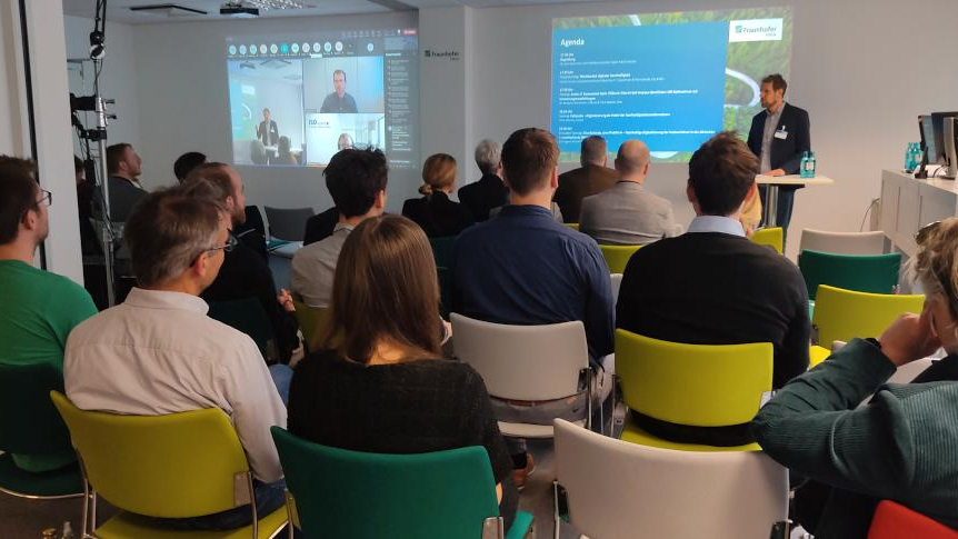 Aufnahme aus dem eGov-Lab bei Fraunhofer FOKUS beim Labtalk Digitale Nachhaltigkeit