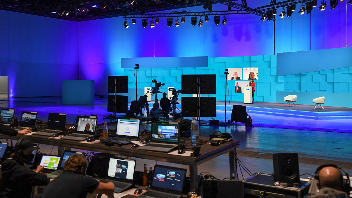 Bühne mit Setup für Videoaufzeichnung SCOON 2022