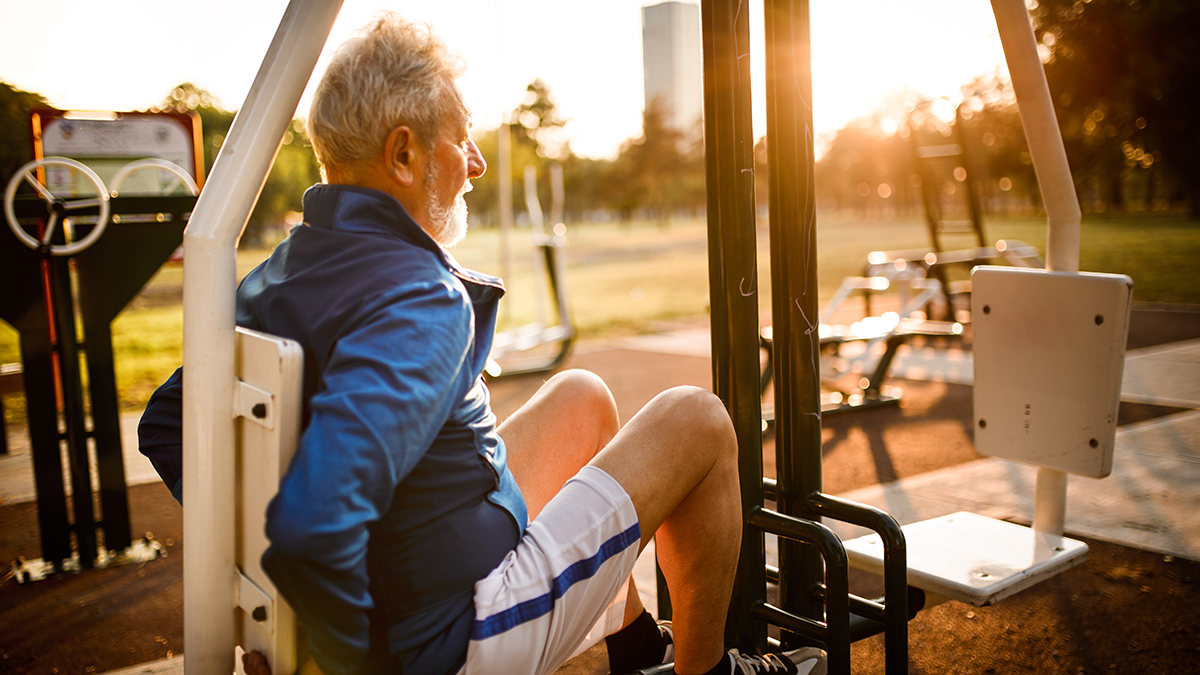 ESPRI, News: RehaQuantified. AAL Senior man exercising at the park.