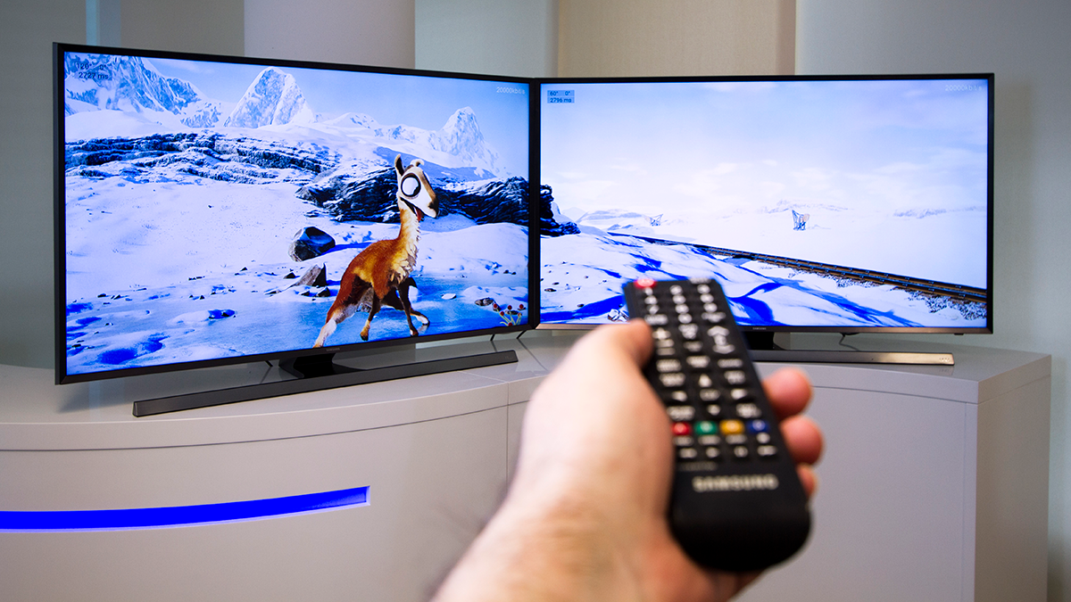 360° Video Playout on two TV screens 