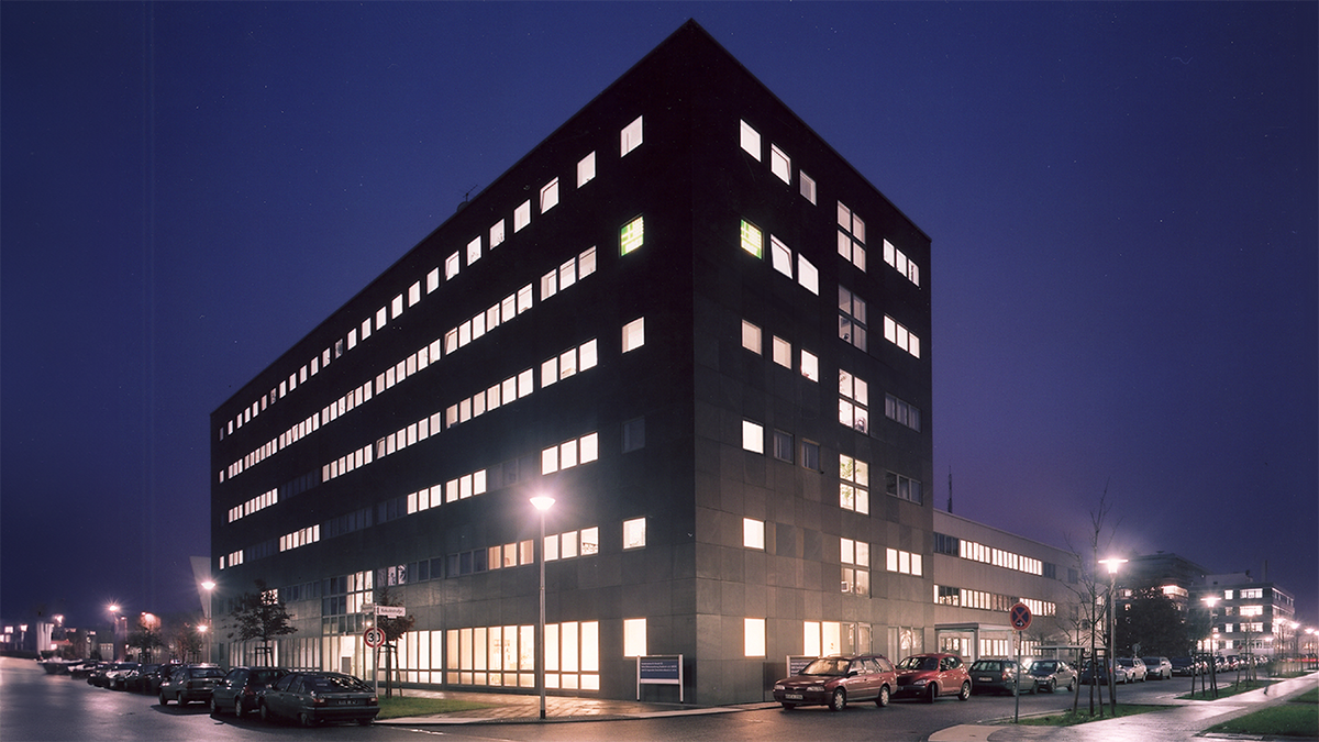 Fraunhofer FIRST in Berlin-Adlershof 2004