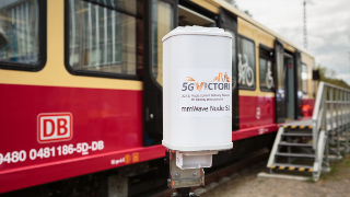 5G Victori field trial: mmWave Node in front of an S-Bahn train in Berlin