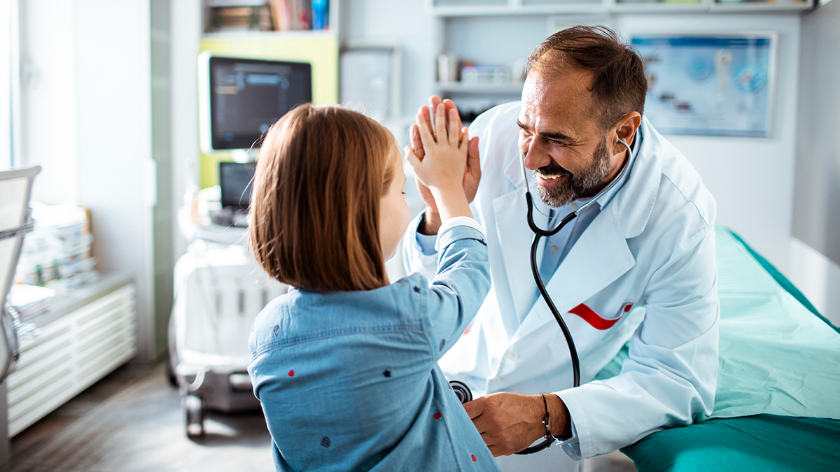 Orthopädische Fehlstellungen bei Kindern lassen sich mit der OrthoKids-App verhindern