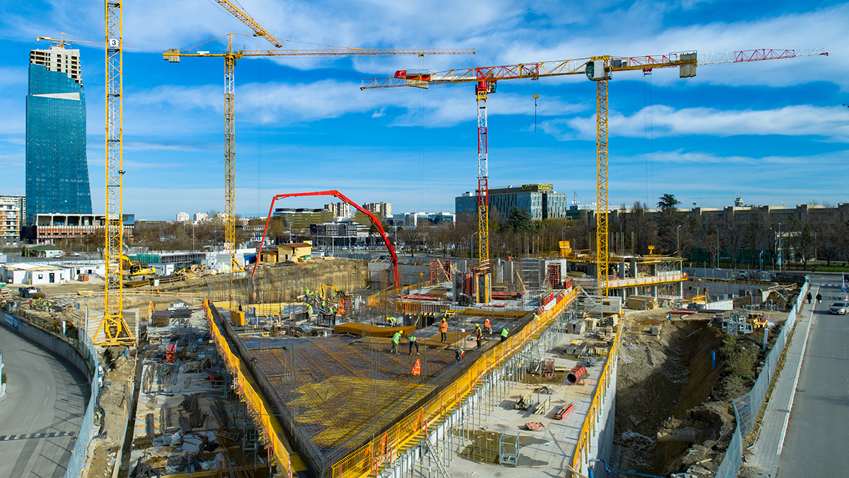 Construction under cranes