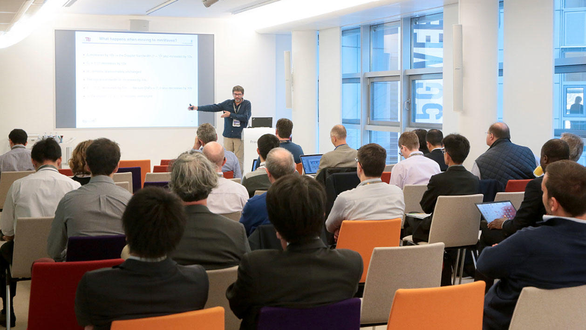 Presentation and discussion at the 7th FOKUS FUSECO Forum 2016 at Fraunhofer Forum