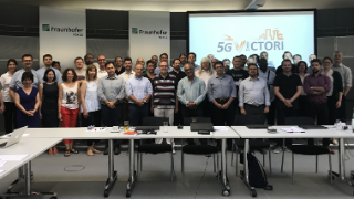 Teilnehmende des ersten Treffens des EU-Projektteams von 5G-VICTORI